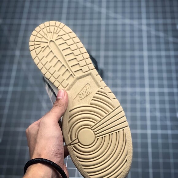 Travis Scott x Nike Dunk SB "Jackboys shoe - Picture 7 of 9